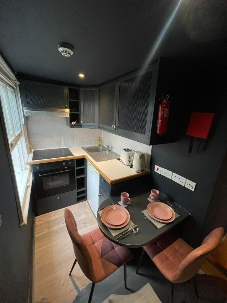 Portobello Road Artistic Studios 'Budget' London Zimmer foto